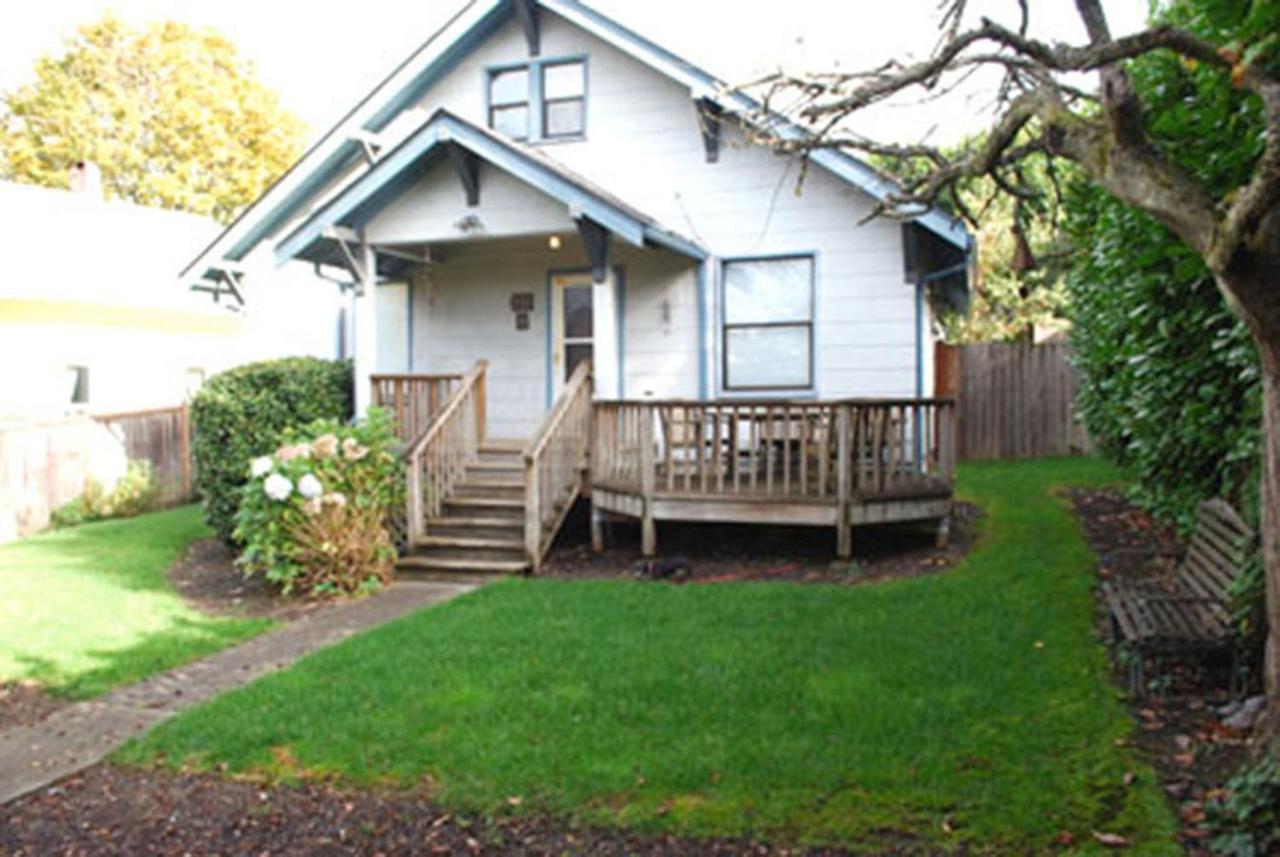 Northend Tacoma Charmer Экстерьер фото